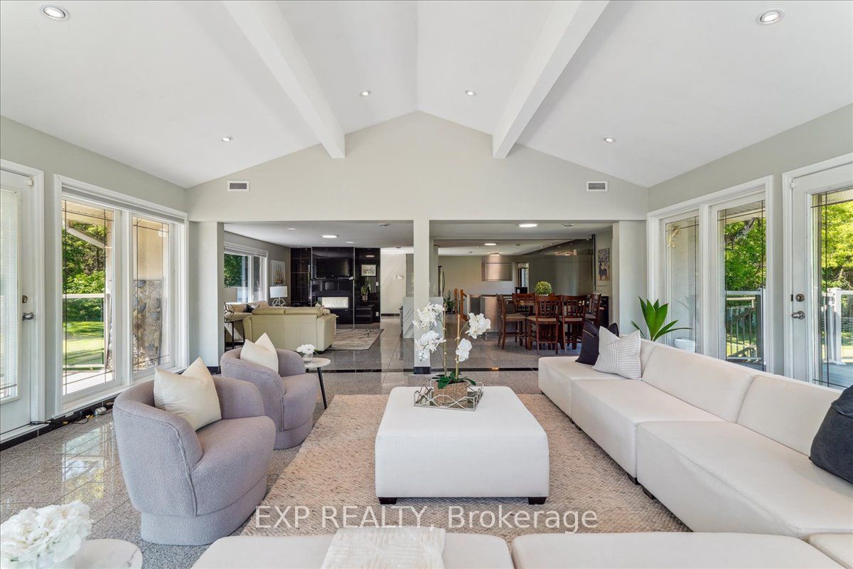 3505 Cochrane Street