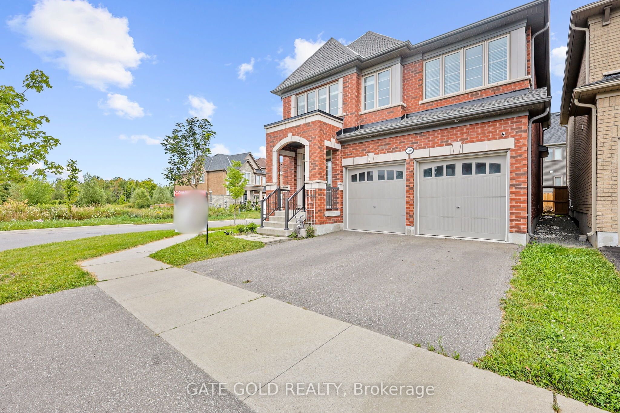 2560 Bandsman Crescent