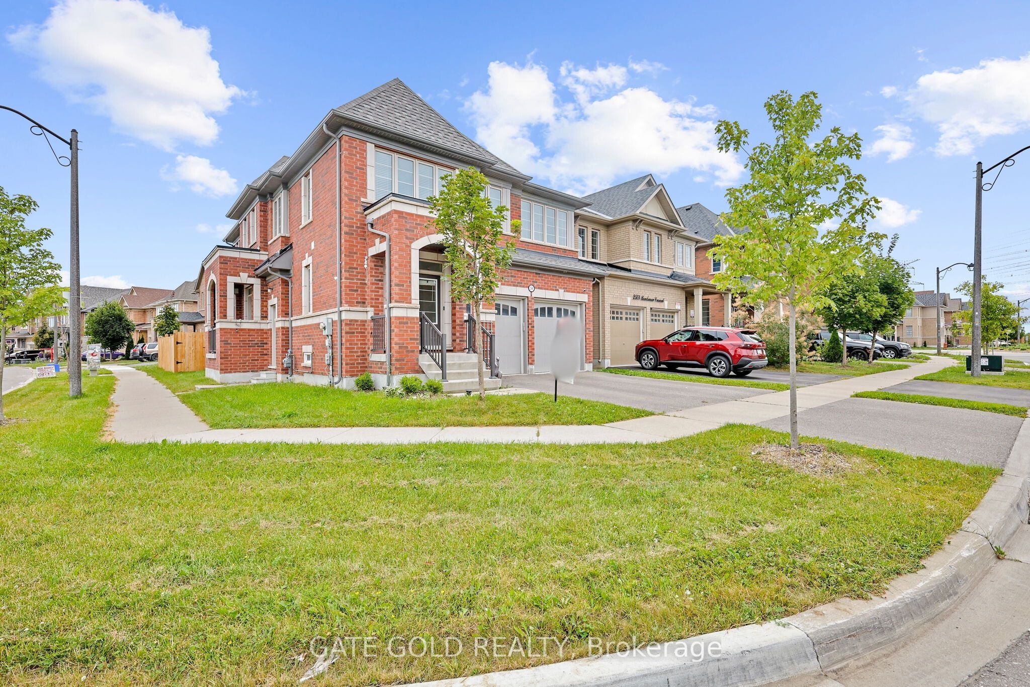2560 Bandsman Crescent