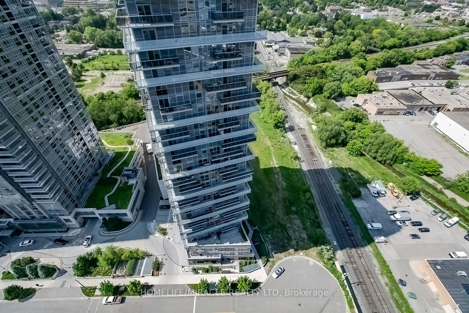 181 Village Green Square, #Ph20