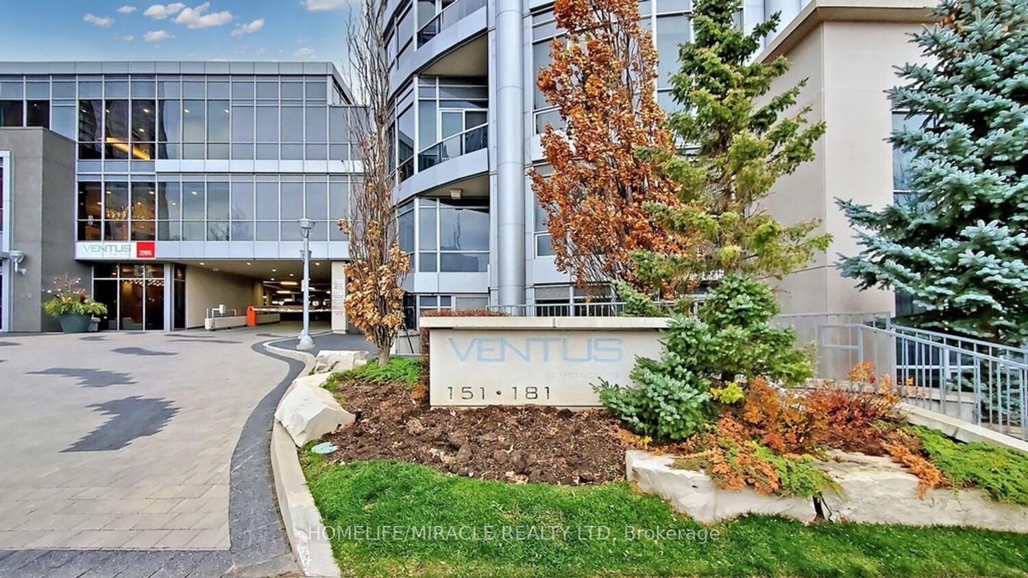 181 Village Green Square, #Ph20