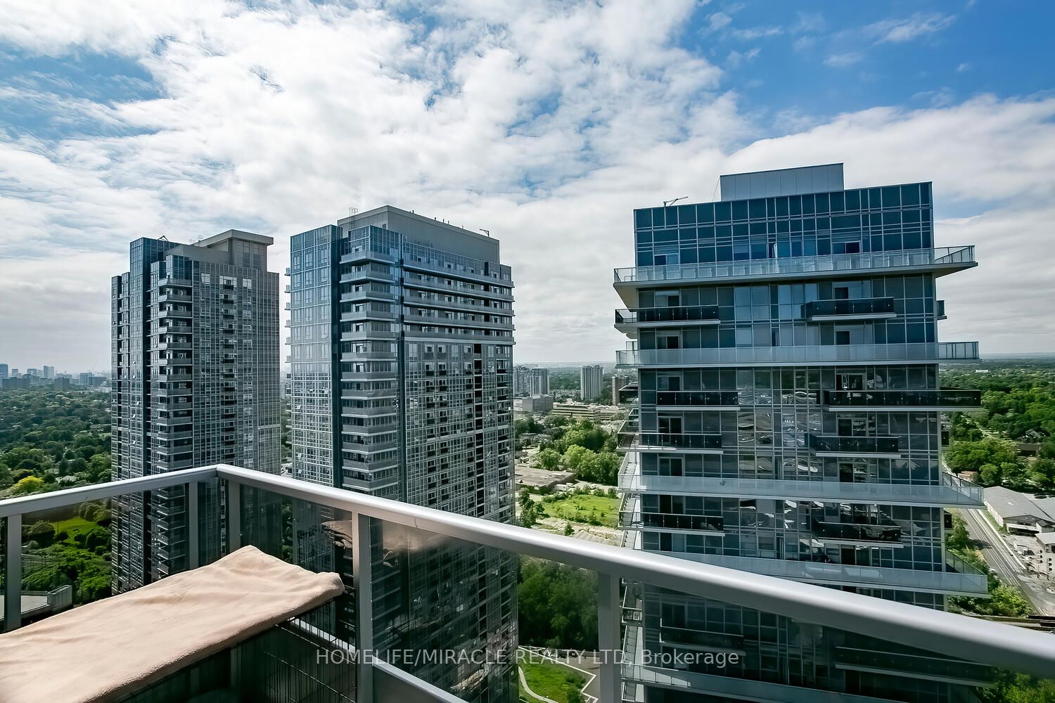 181 Village Green Square, #Ph20