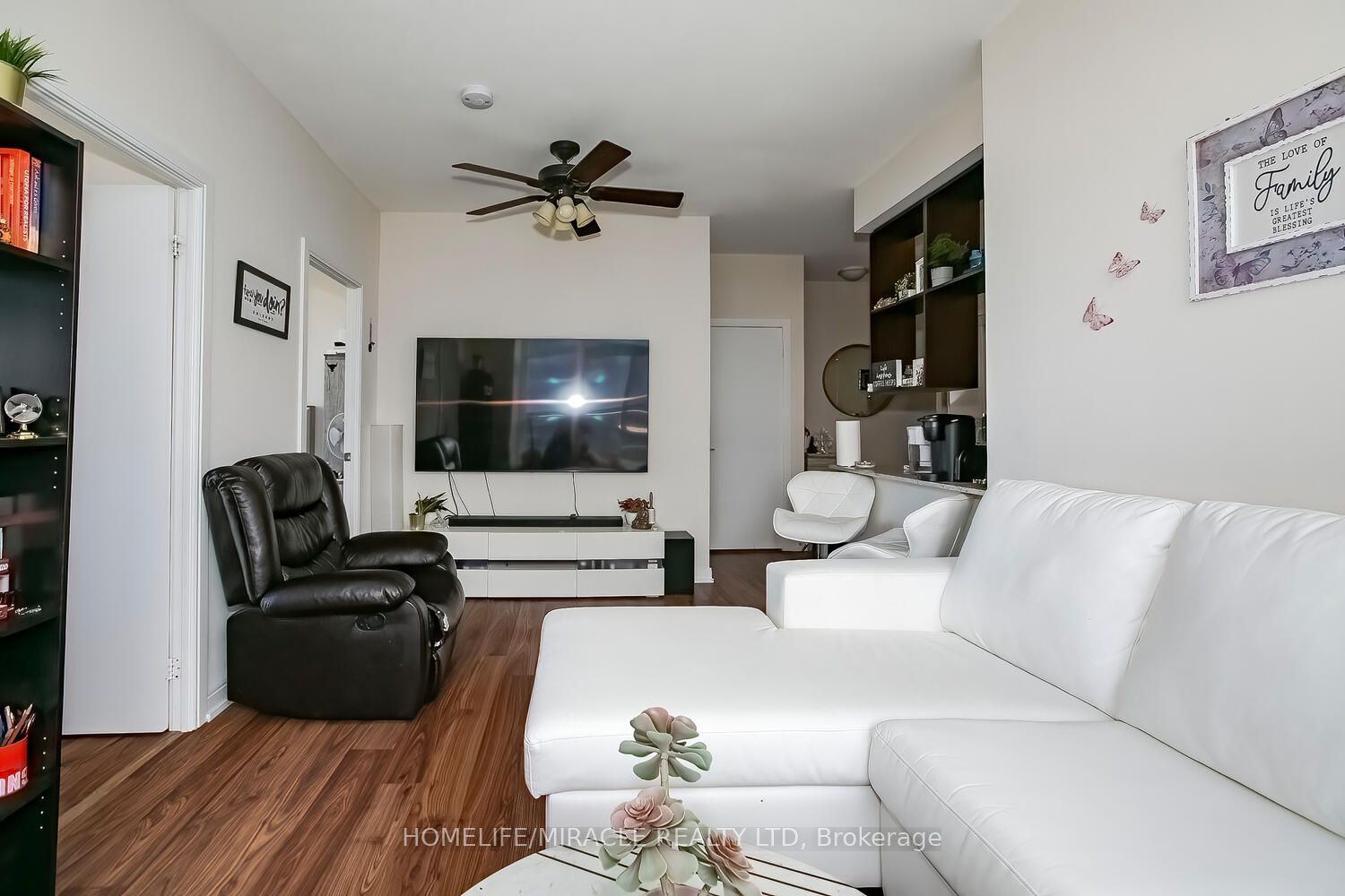 181 Village Green Square, #Ph20