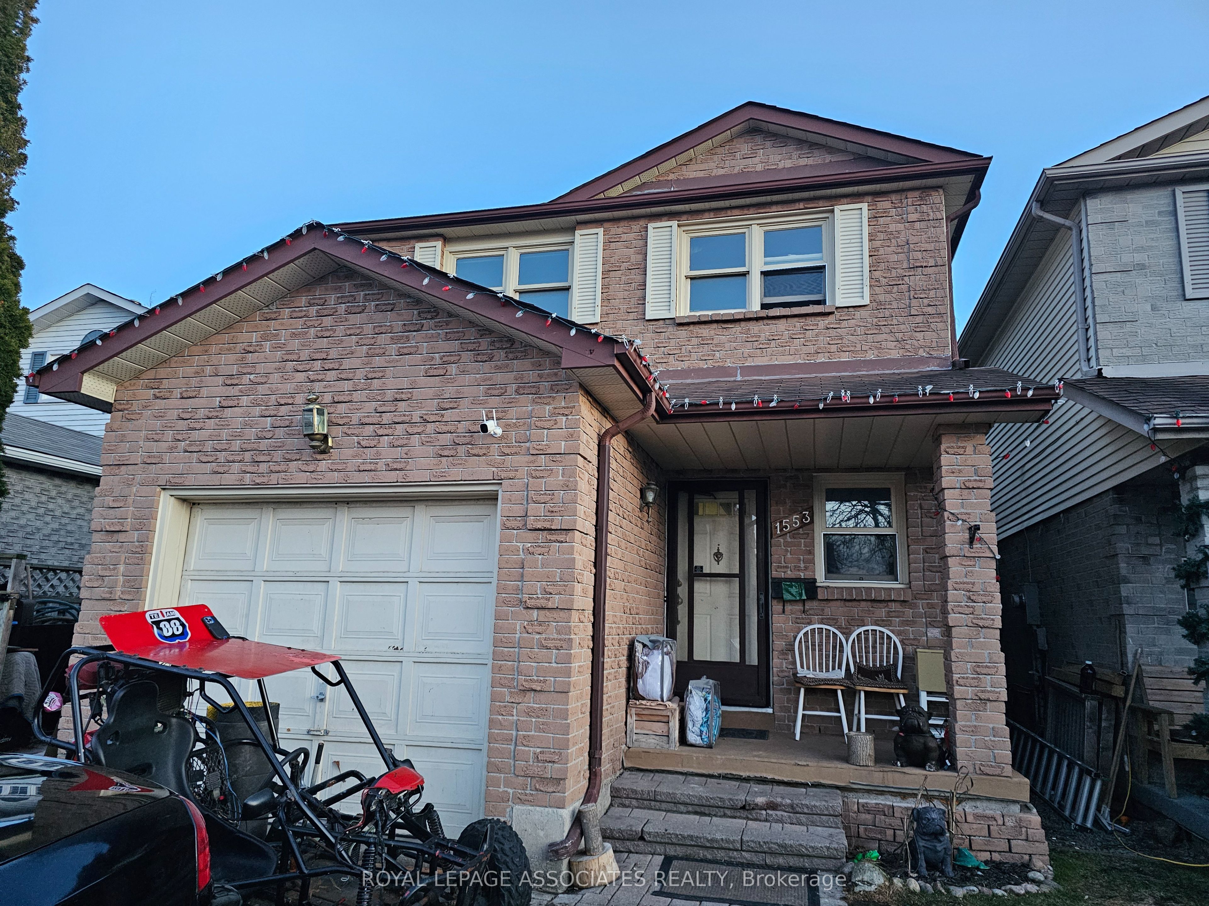 1553 Norwill Crescent