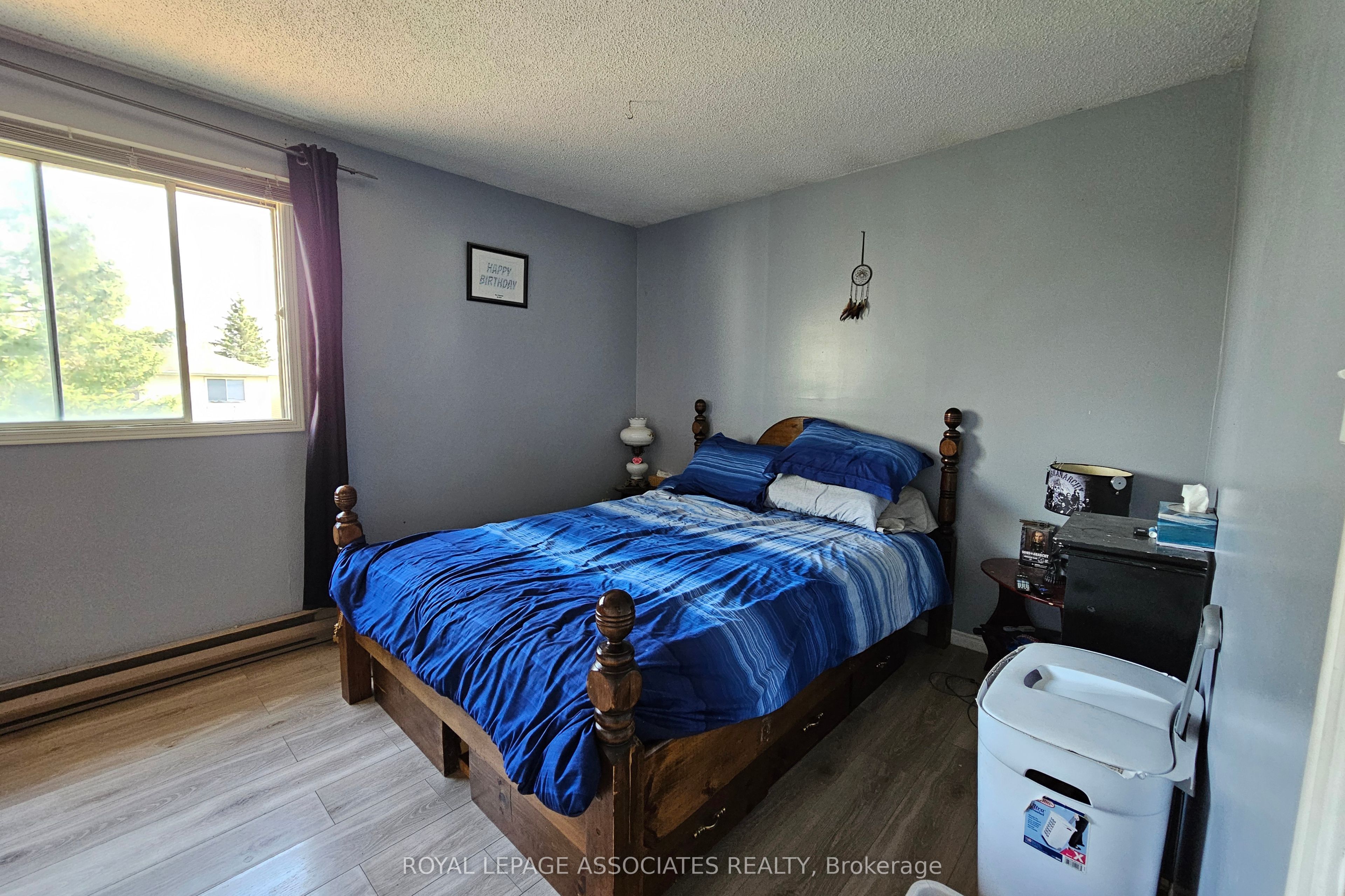 1553 Norwill Crescent