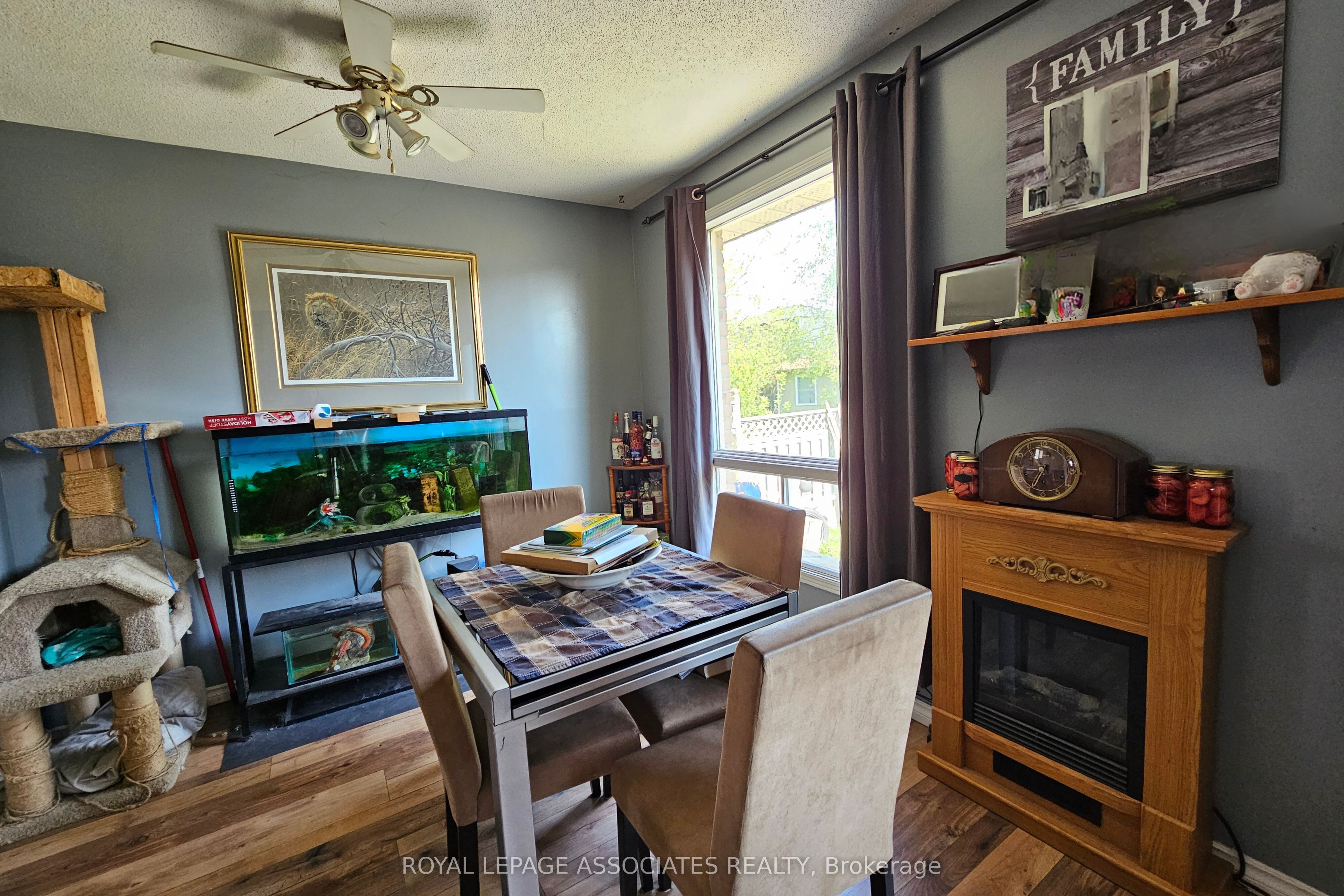 1553 Norwill Crescent