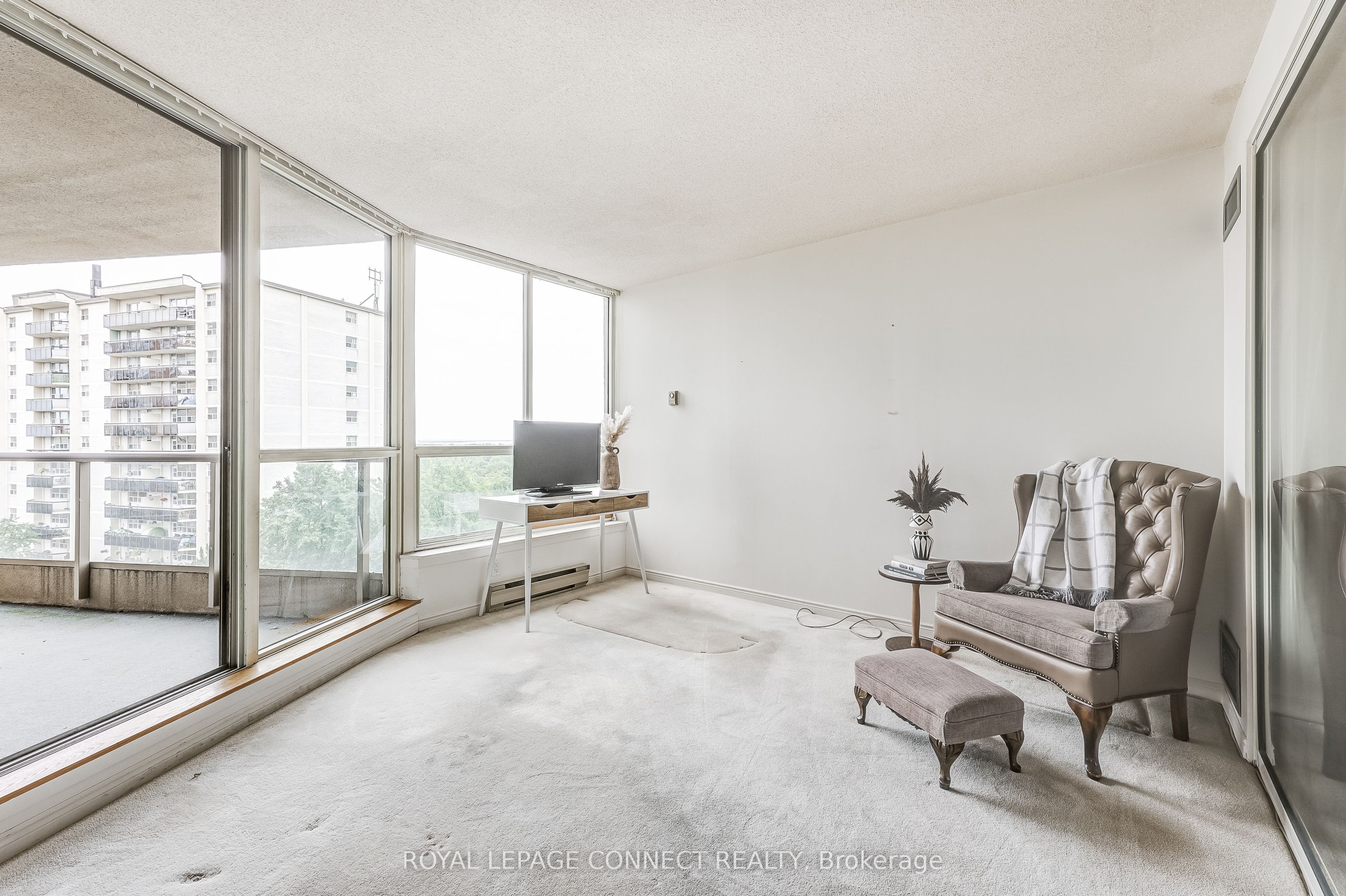 20 Guildwood Parkway #706