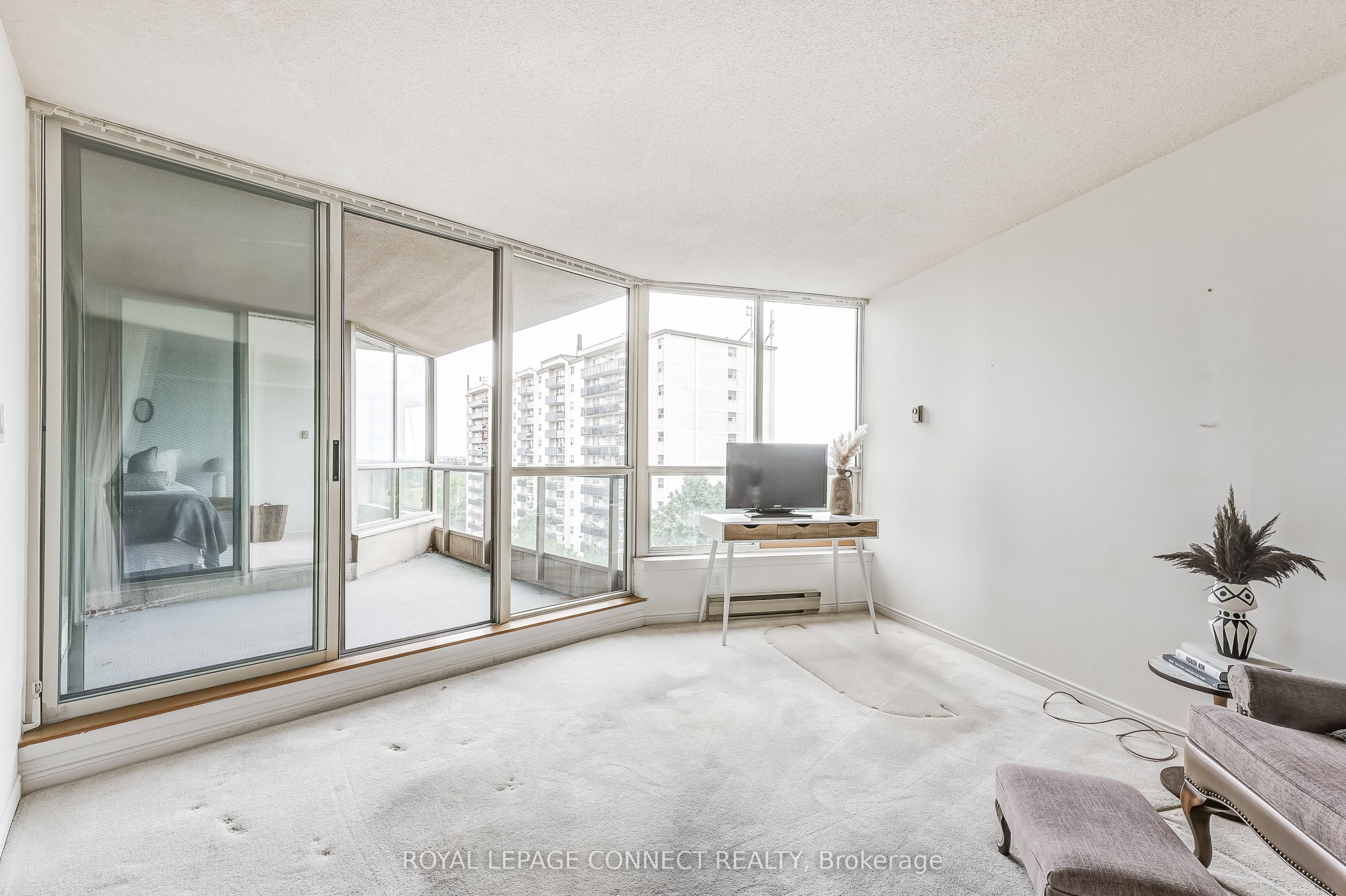20 Guildwood Parkway #706