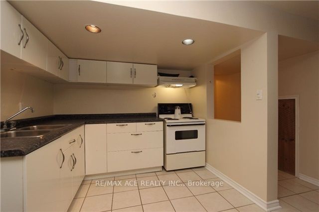 37 Sprucewood Crescent, #BSMT