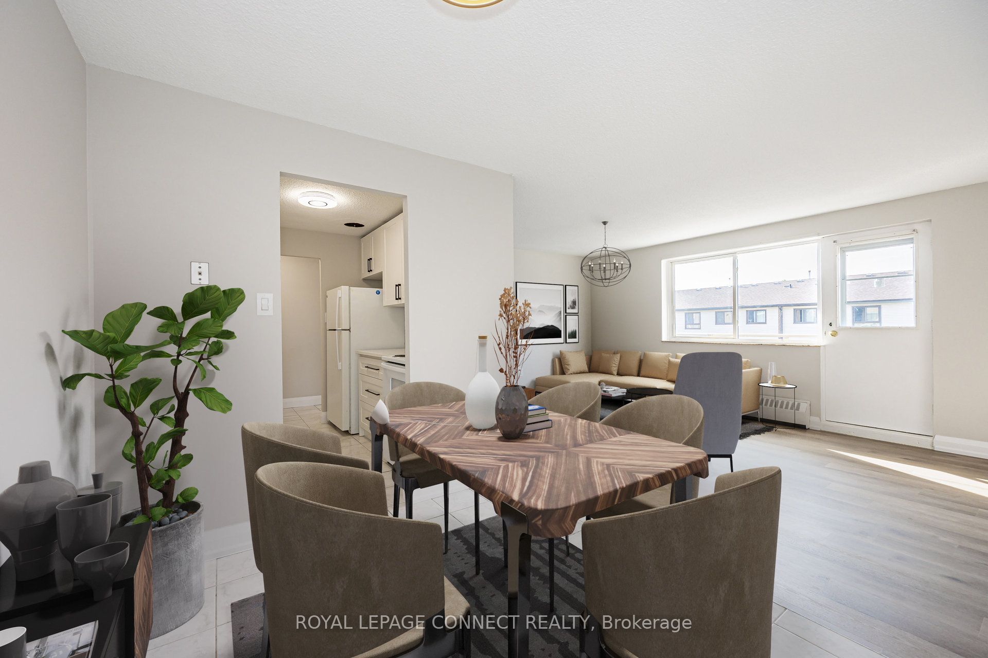 936 Glen Street, #211