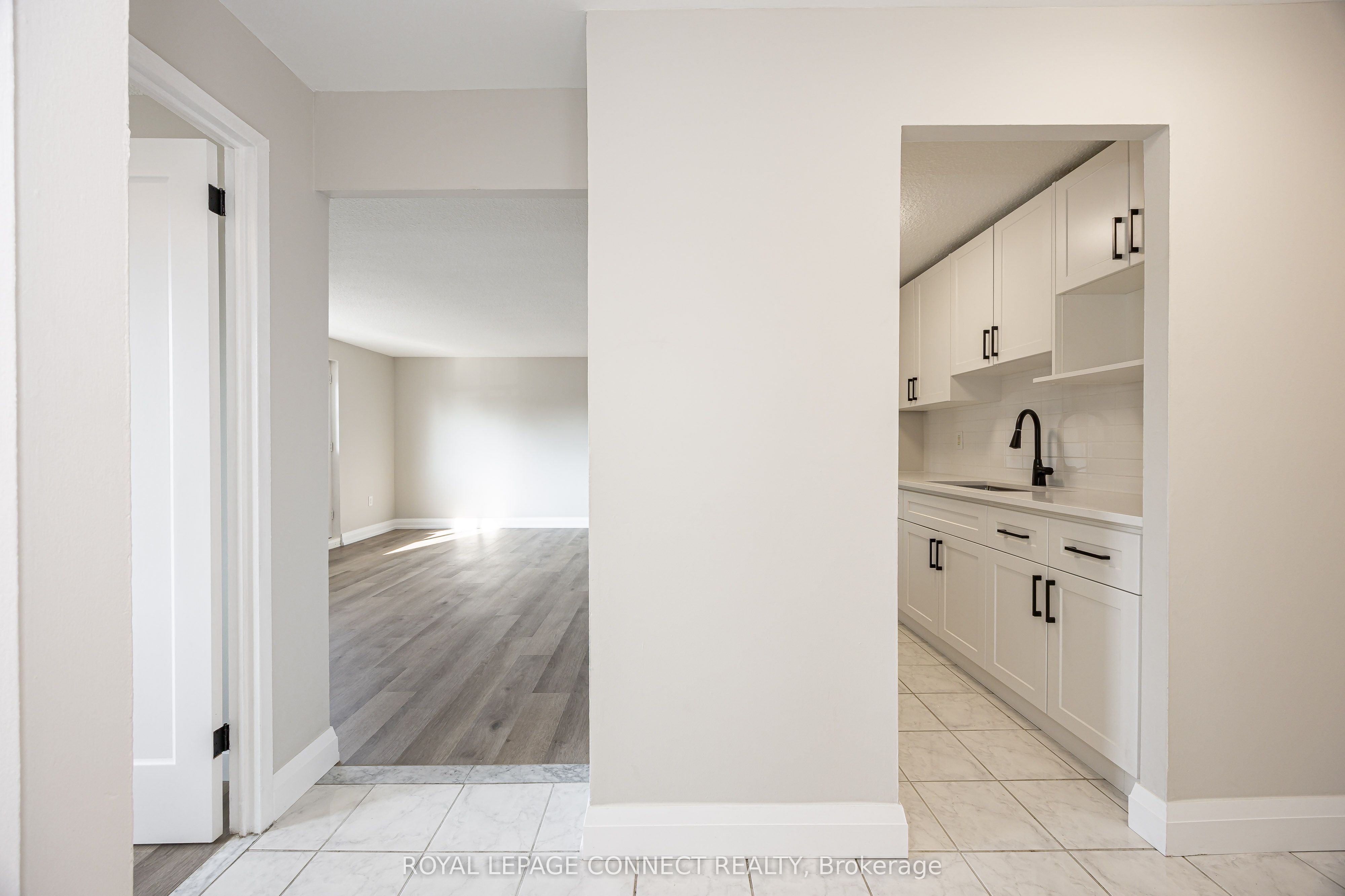 936 Glen Street, #211