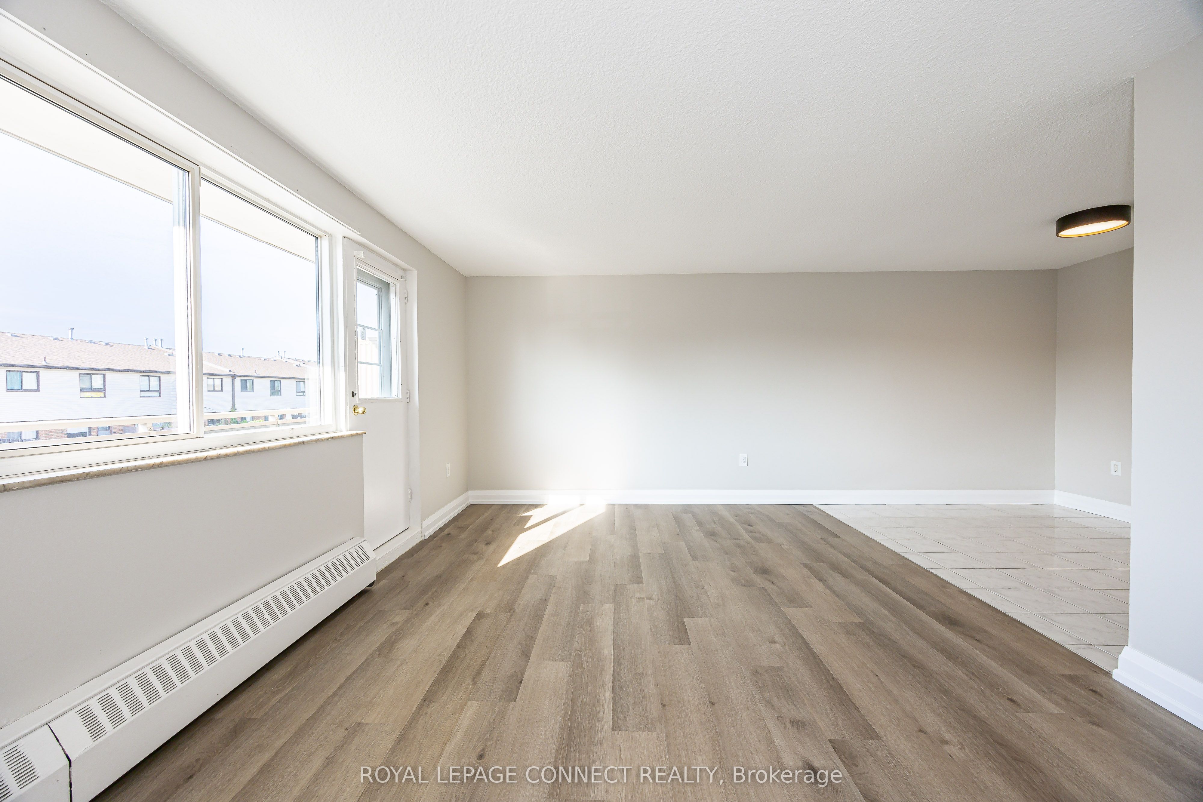 936 Glen Street, #211