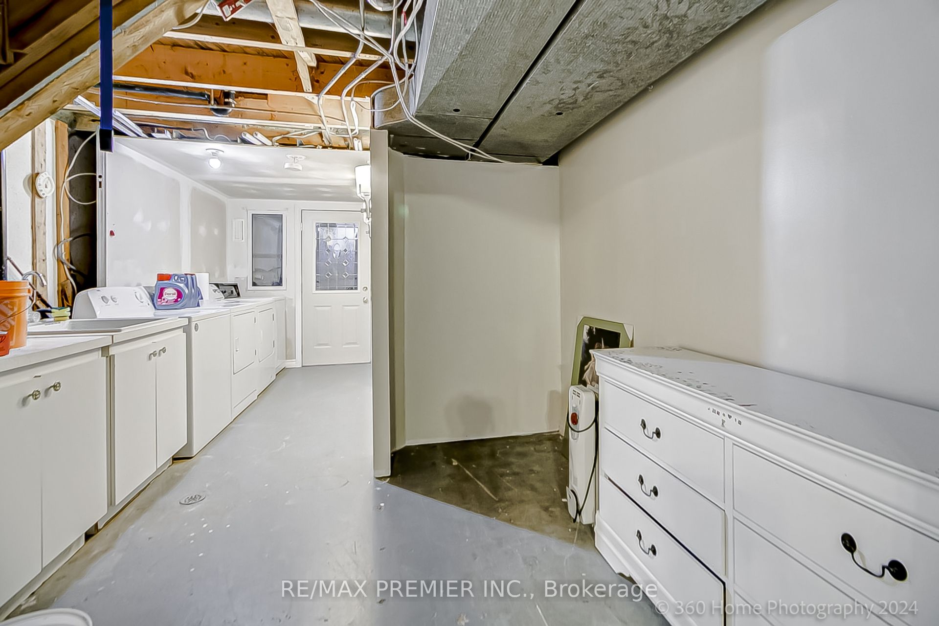 151 Clements Road E