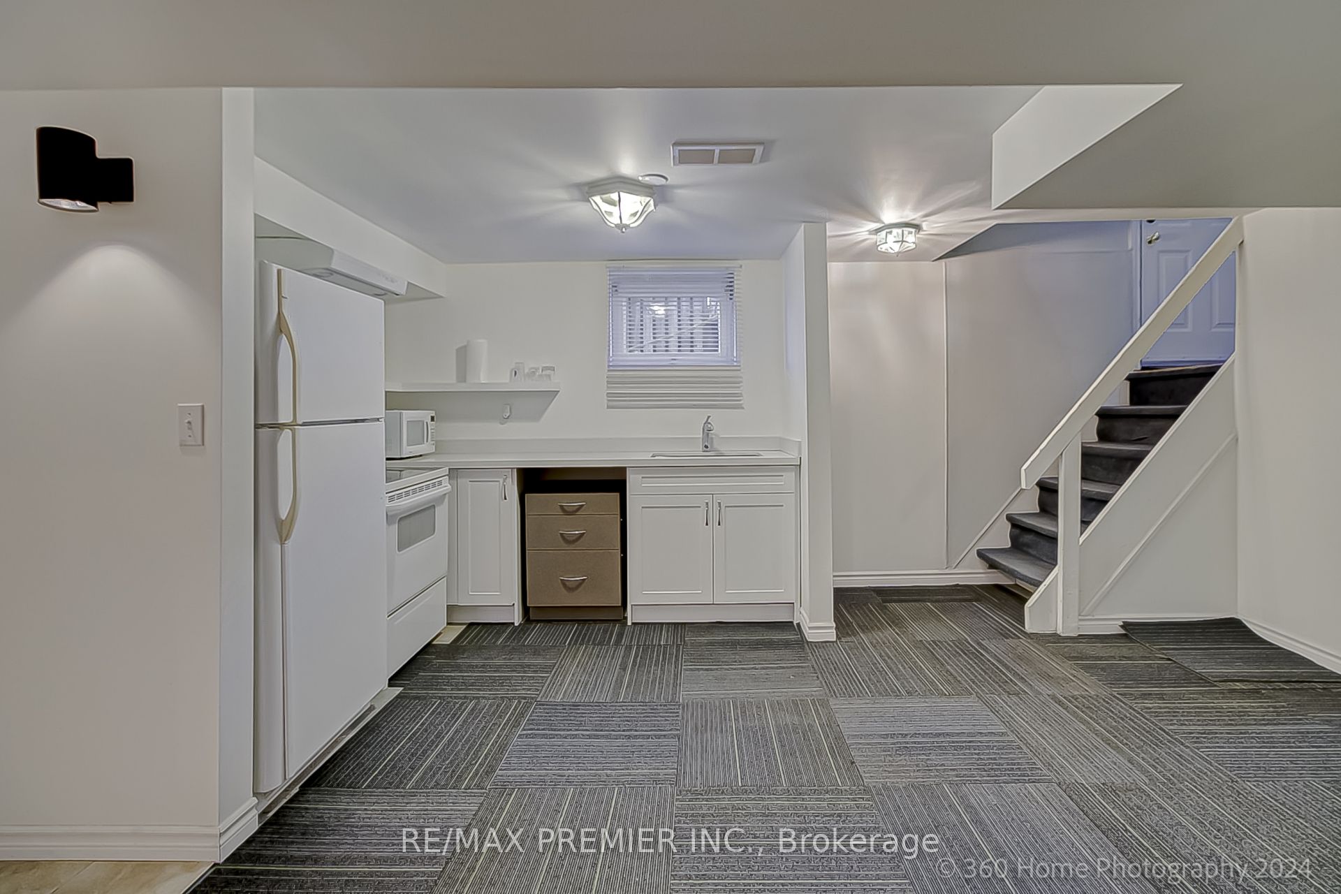 151 Clements Road E