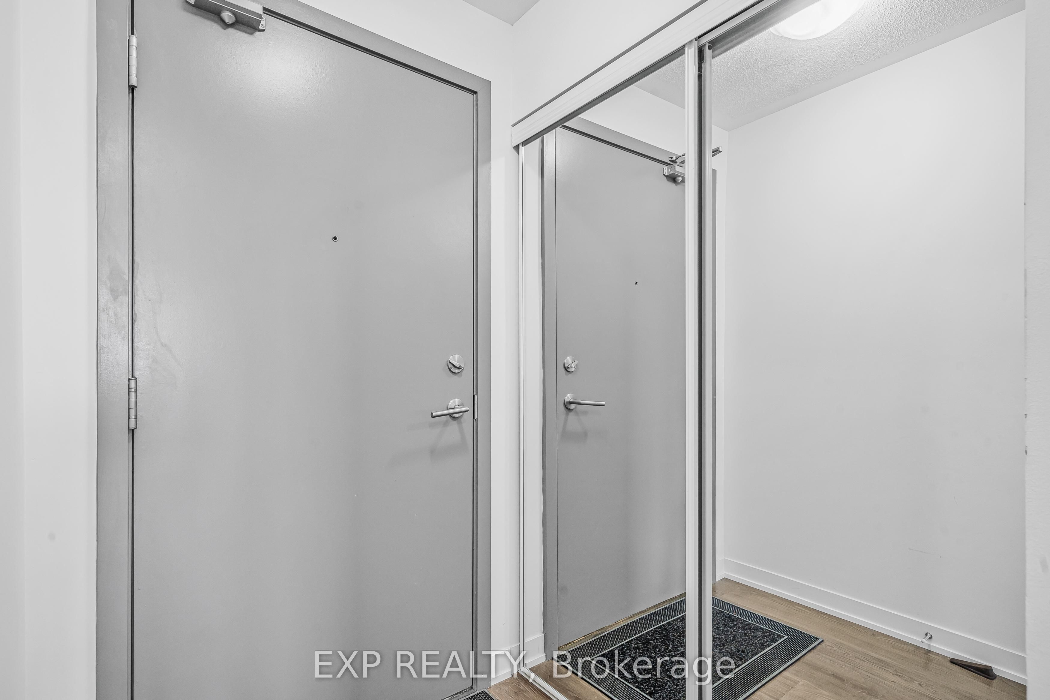 20 Orchid Place Drive, #404
