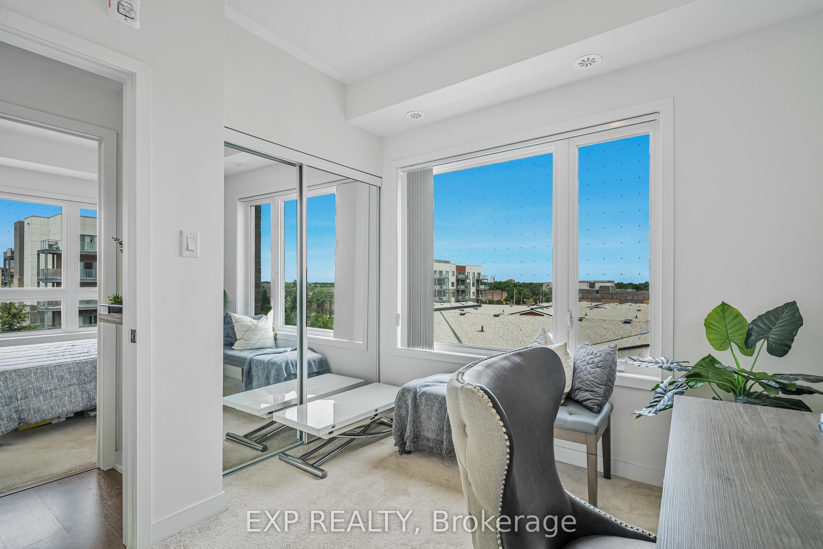 20 Orchid Place Drive, #404