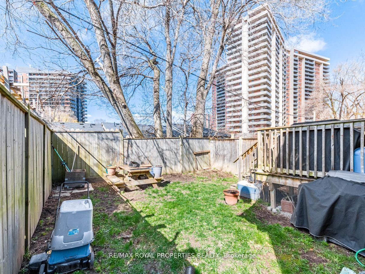 32 St Dunstan Drive