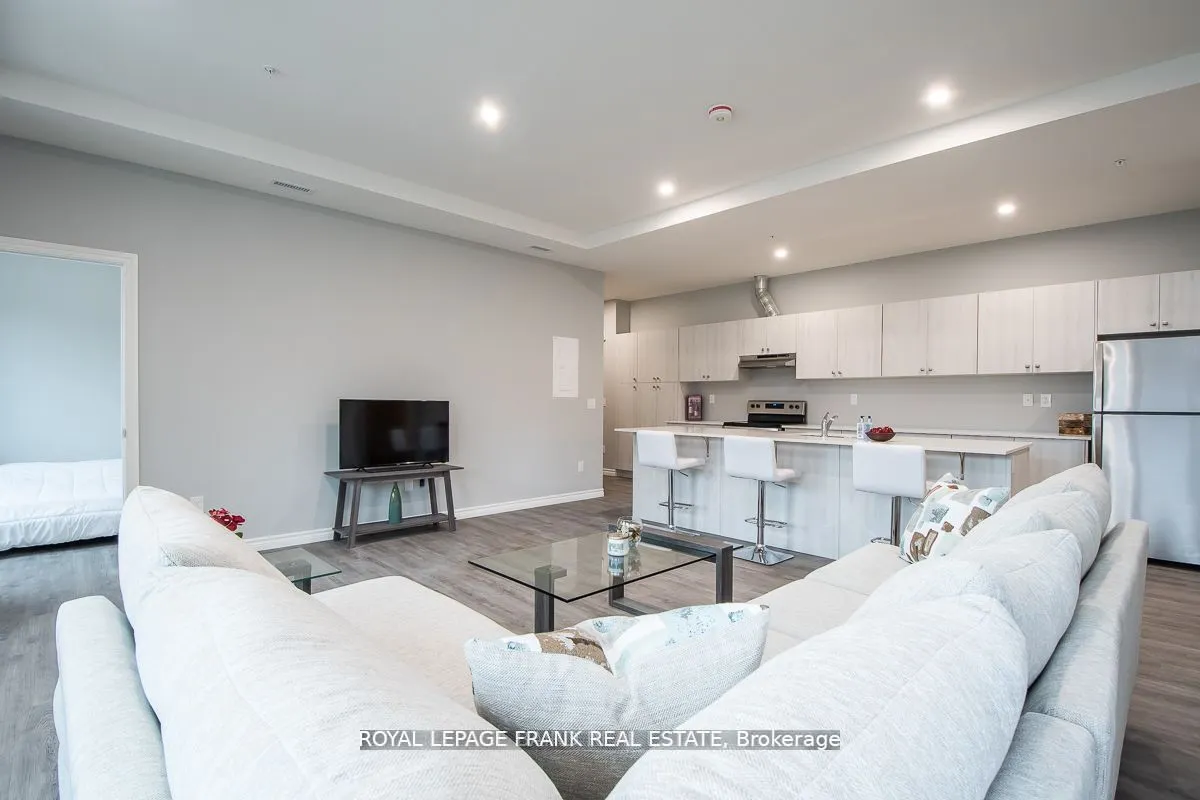 513 Dundas Street E, #E2
