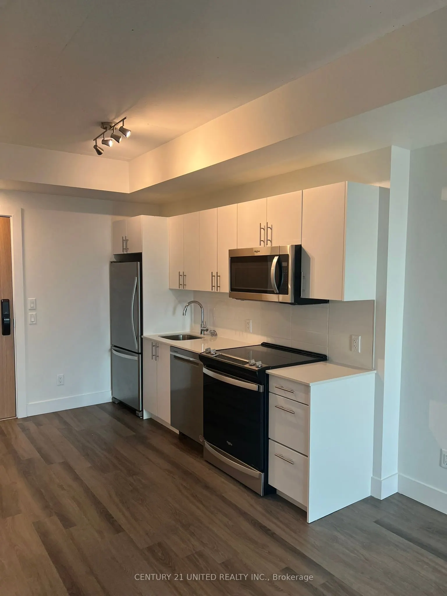 80 Bond Street E, #1611
