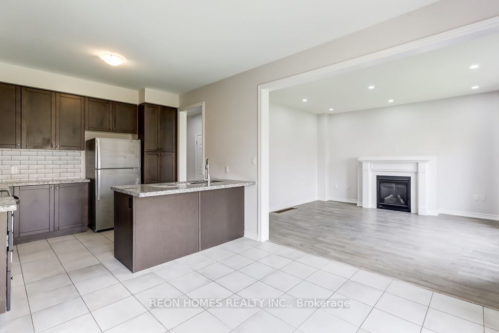 11 Crombie Street