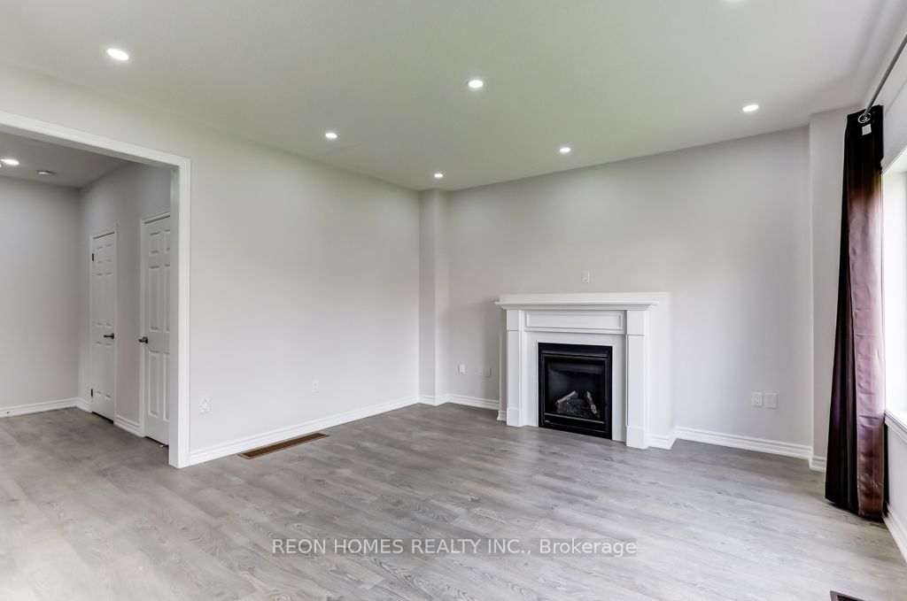 11 Crombie Street