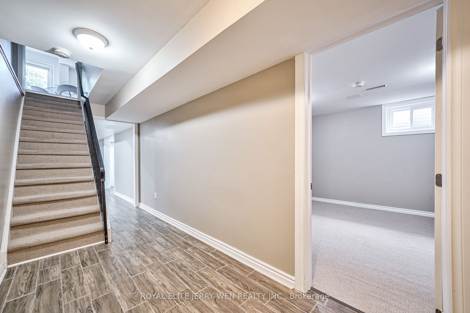 8 Deerfield Court