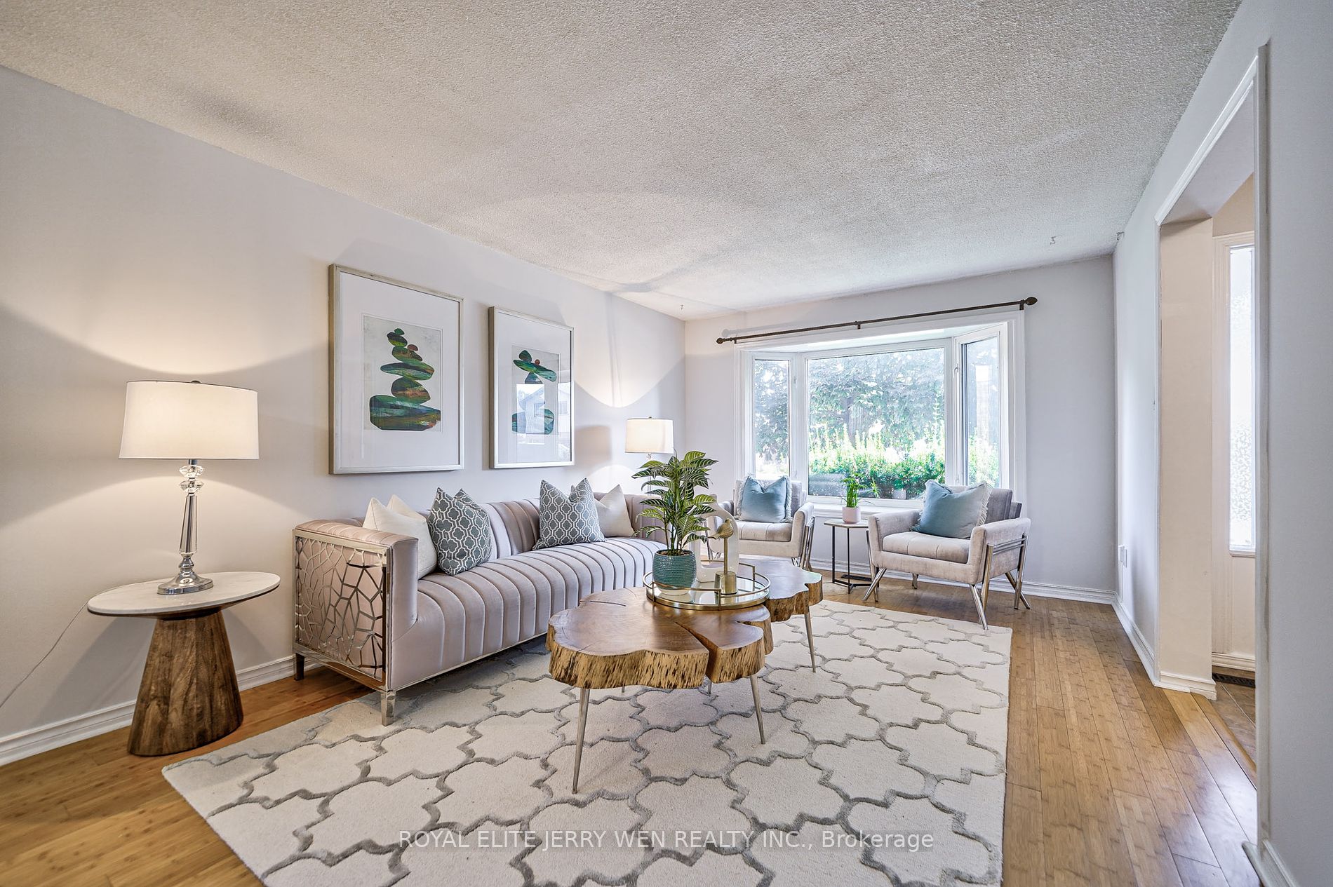 8 Deerfield Court