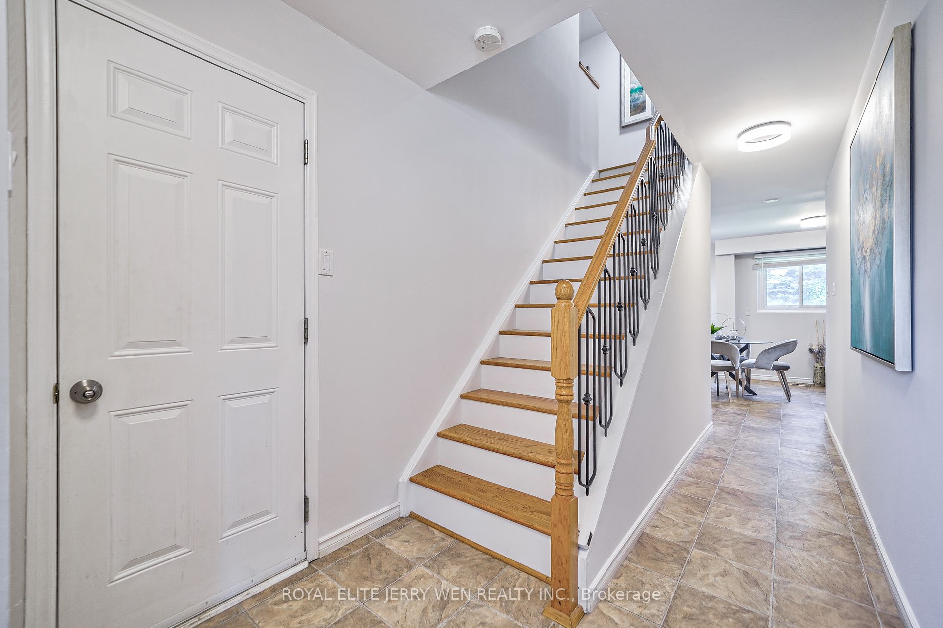 8 Deerfield Court