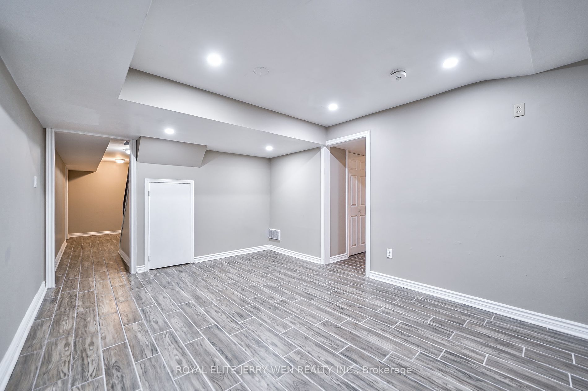 8 Deerfield Court