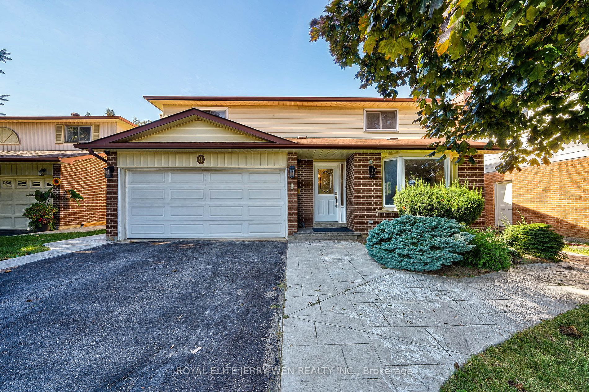 8 Deerfield Court