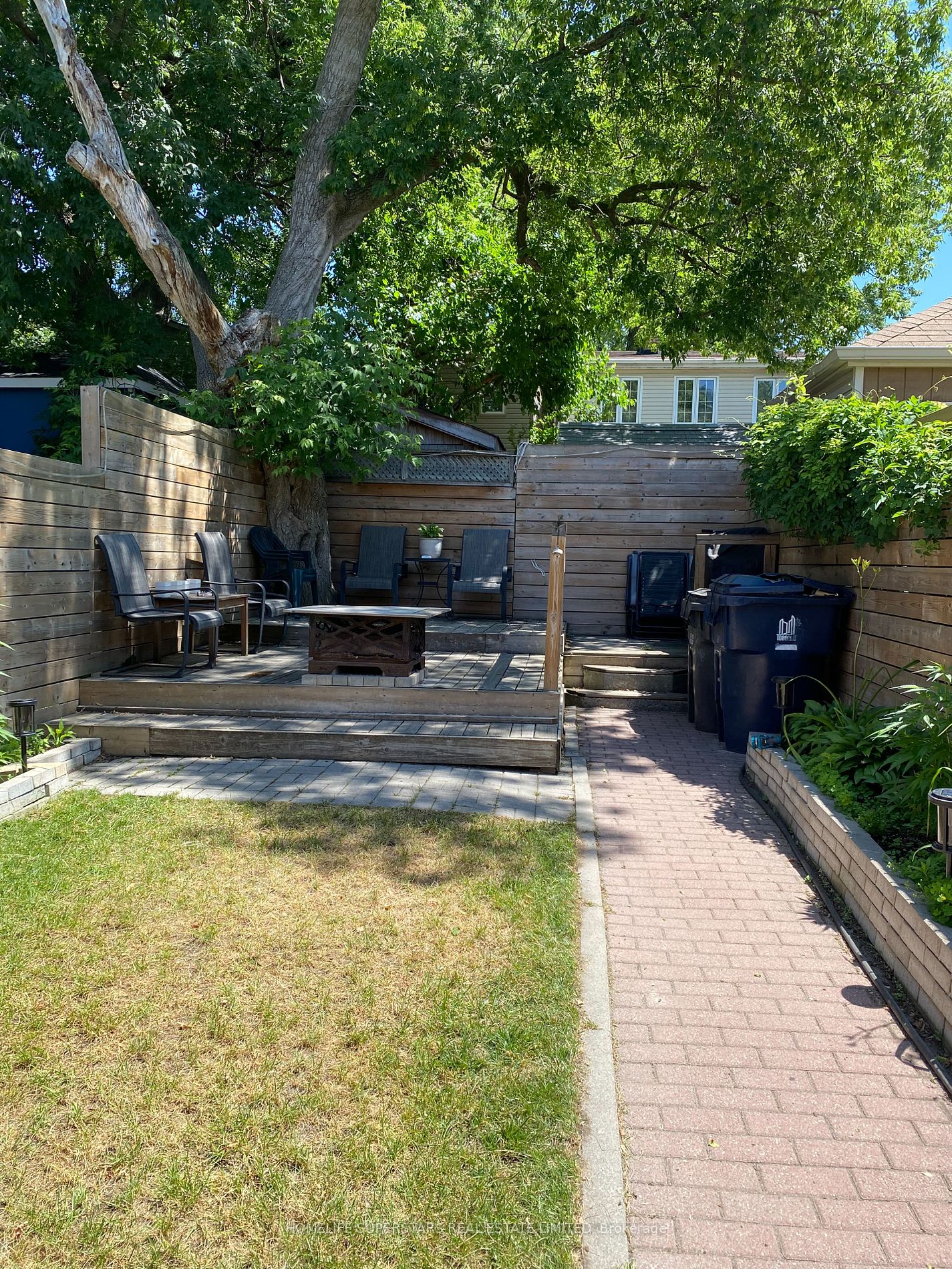 1263 Woodbine Avenue