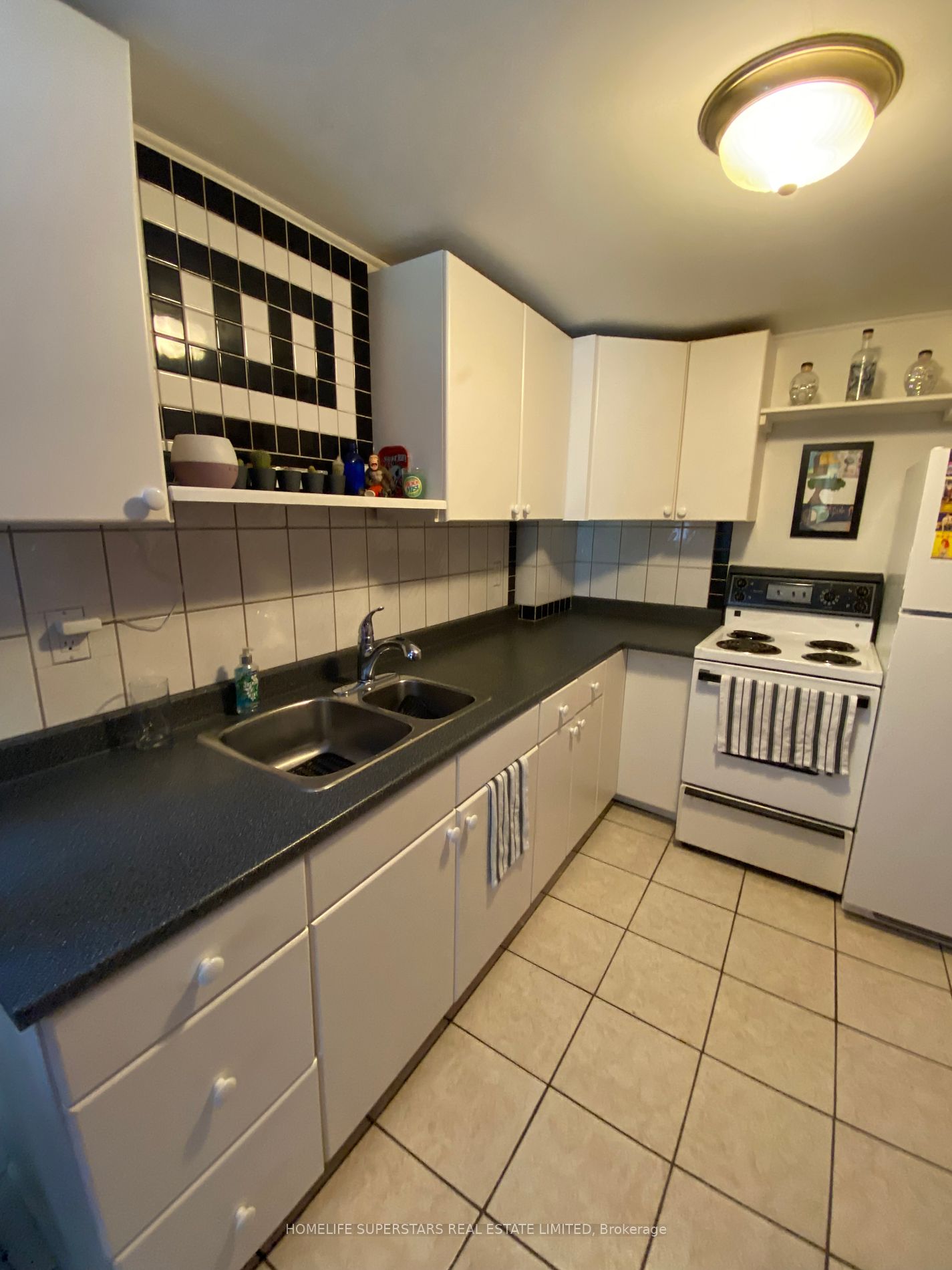 1263 Woodbine Avenue