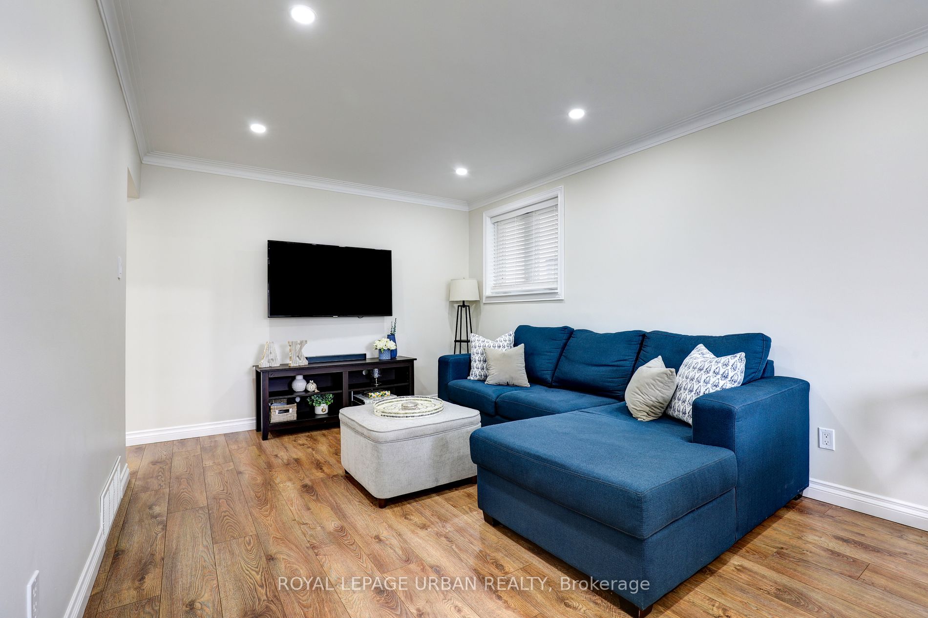 21 White Abbey Park