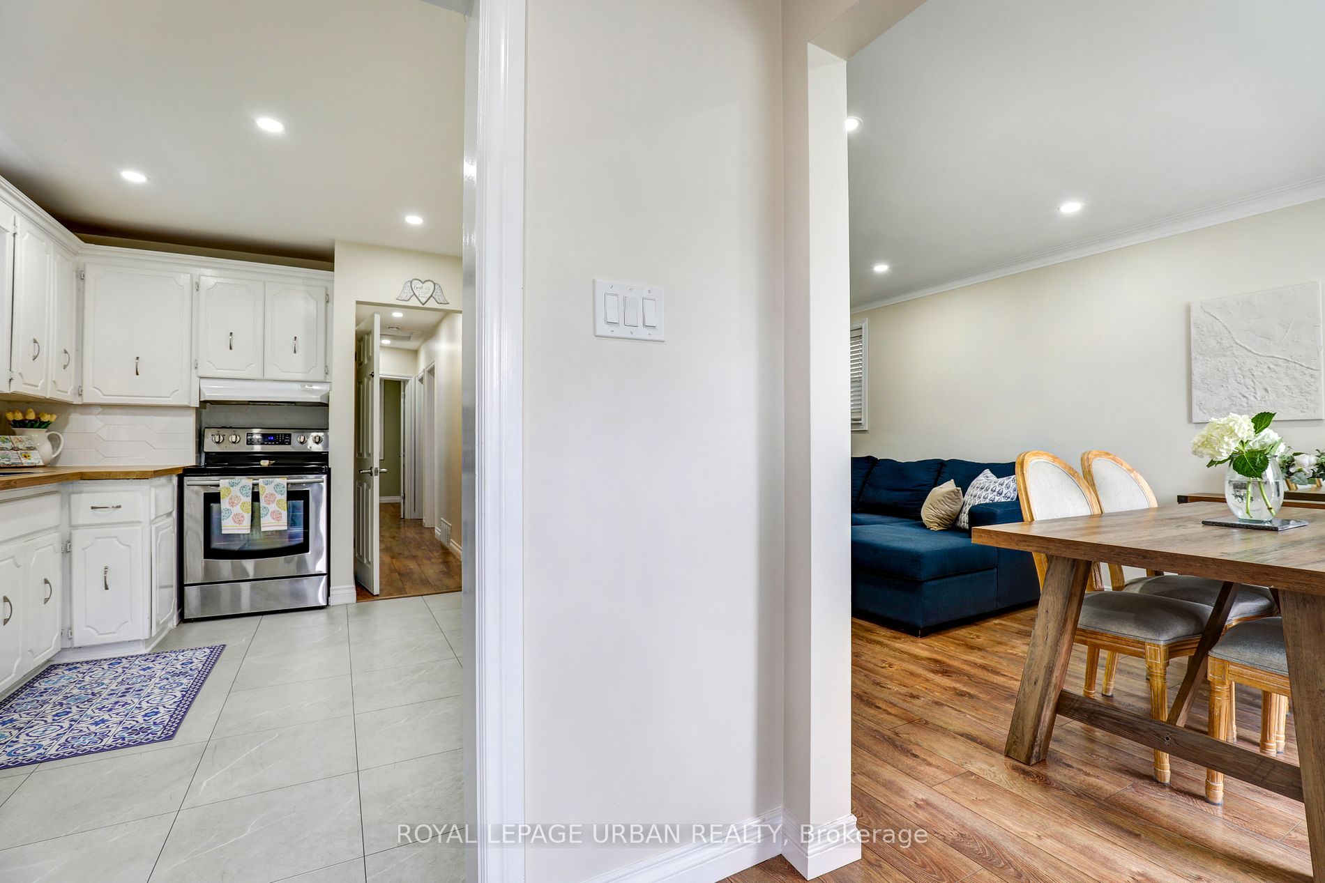 21 White Abbey Park