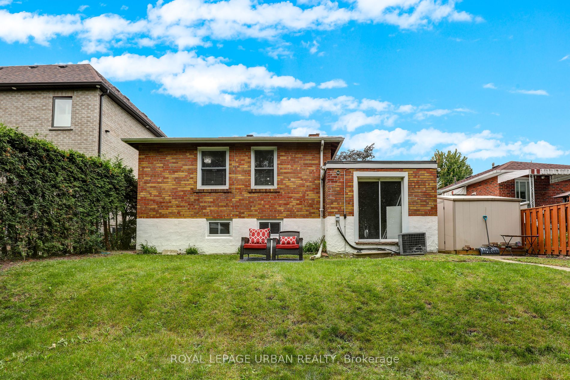 21 White Abbey Park