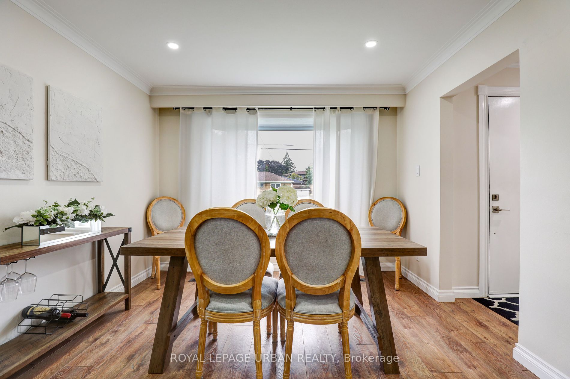 21 White Abbey Park