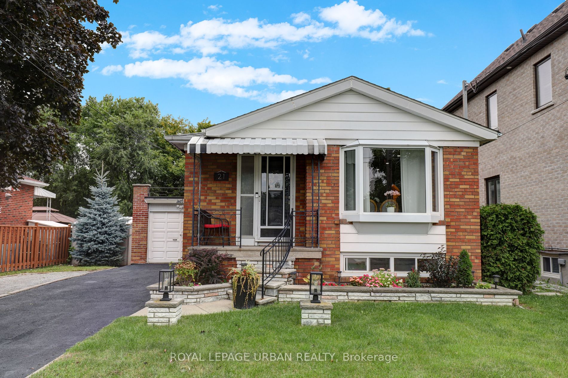 21 White Abbey Park