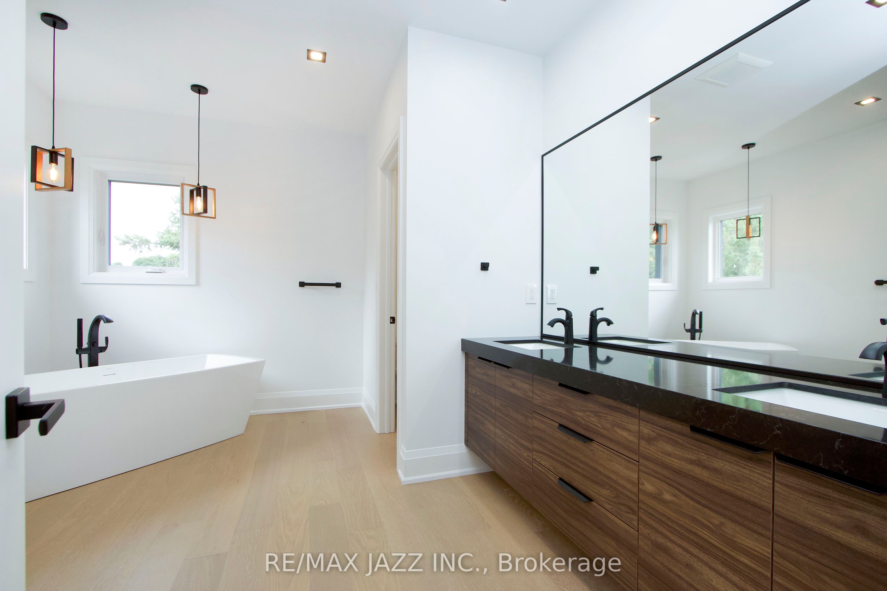 422 North Scugog Court