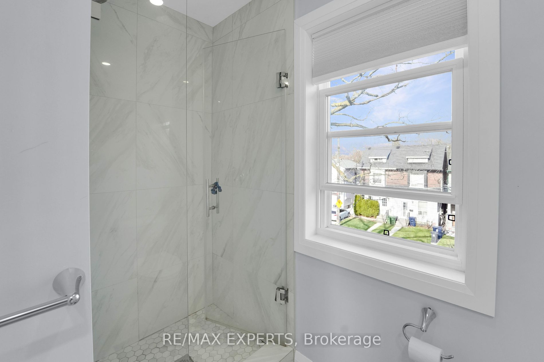 434 Victoria Park Avenue