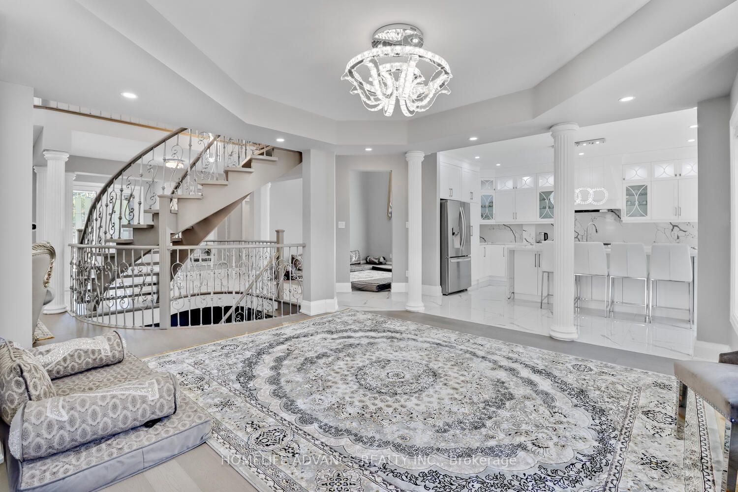 2396 Southcott Road