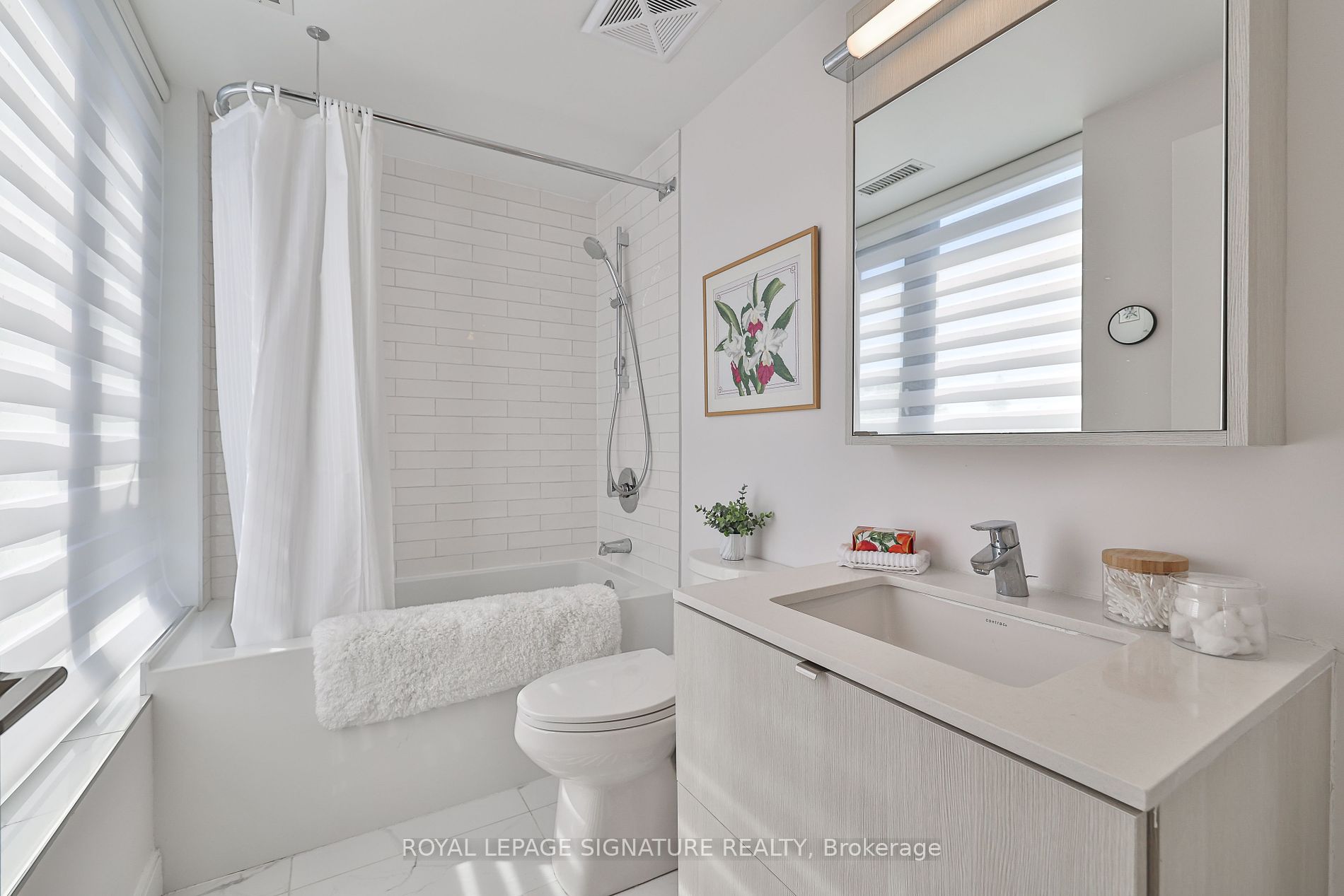 1100 Kingston Road, #216