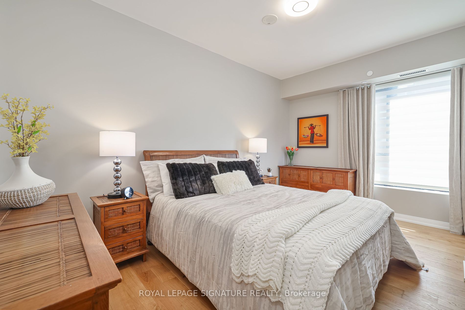 1100 Kingston Road, #216