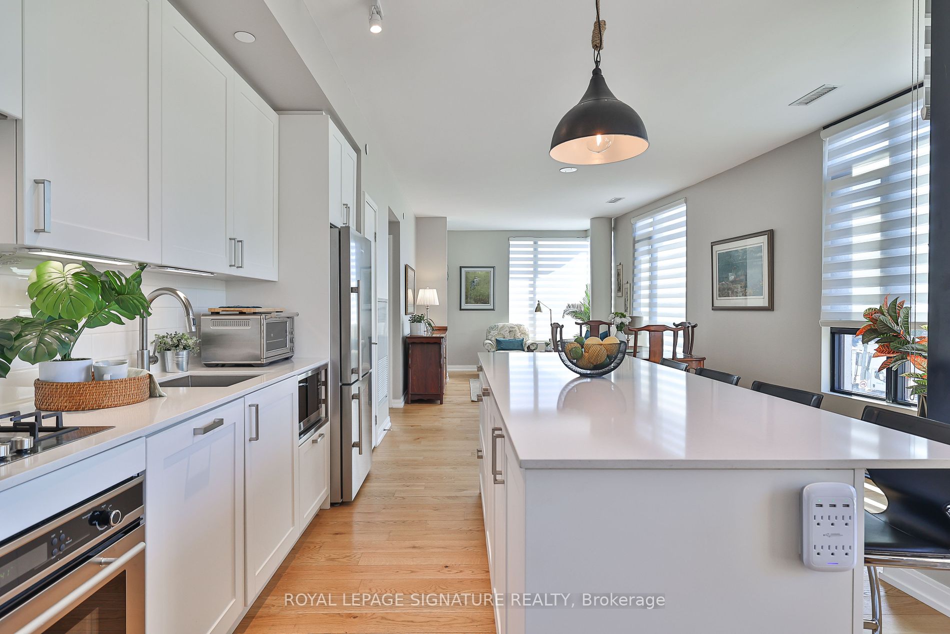 1100 Kingston Road, #216