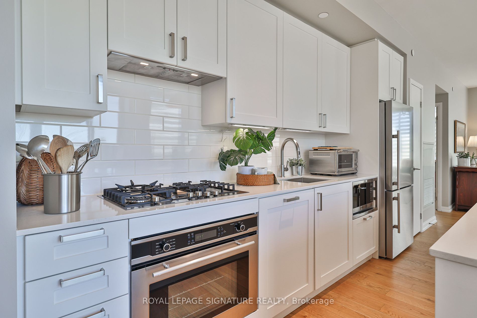 1100 Kingston Road, #216