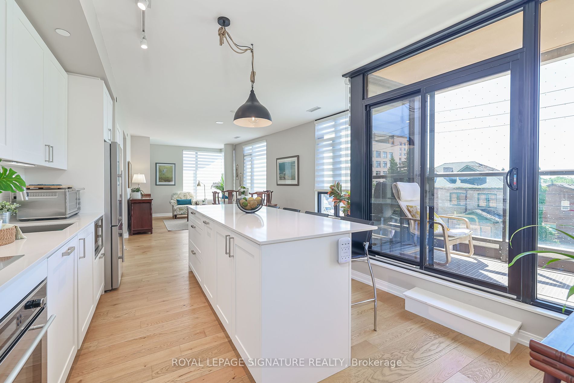 1100 Kingston Road, #216