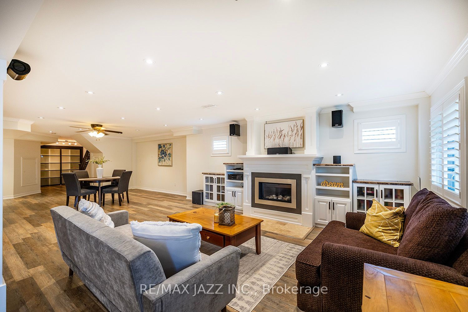 217 Glenabbey Drive