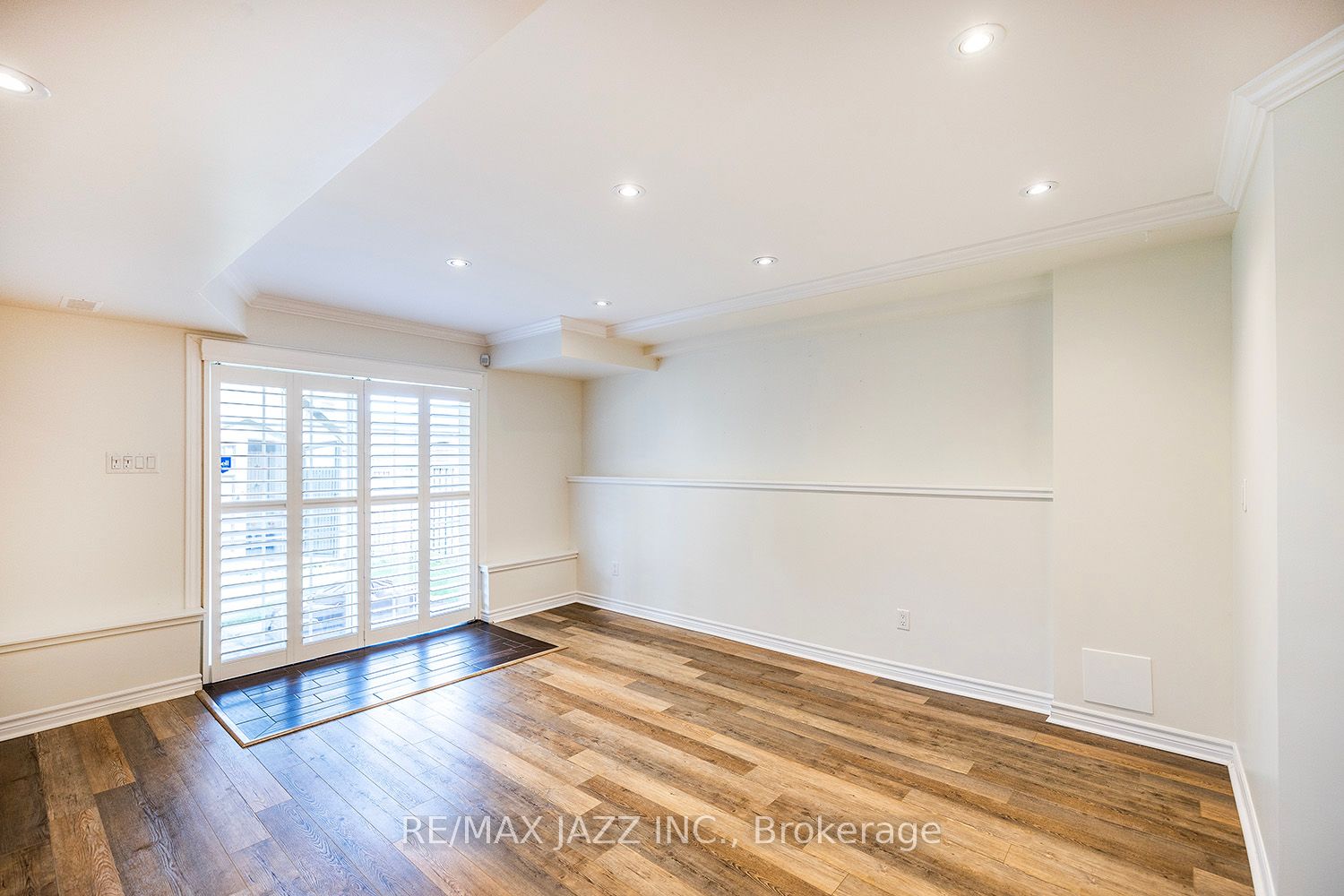 217 Glenabbey Drive