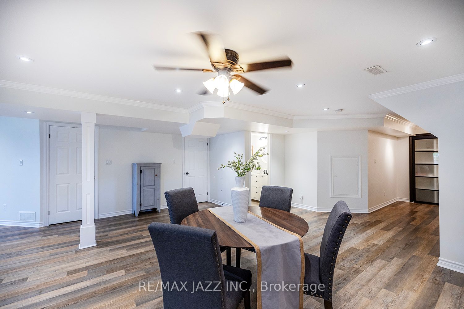 217 Glenabbey Drive