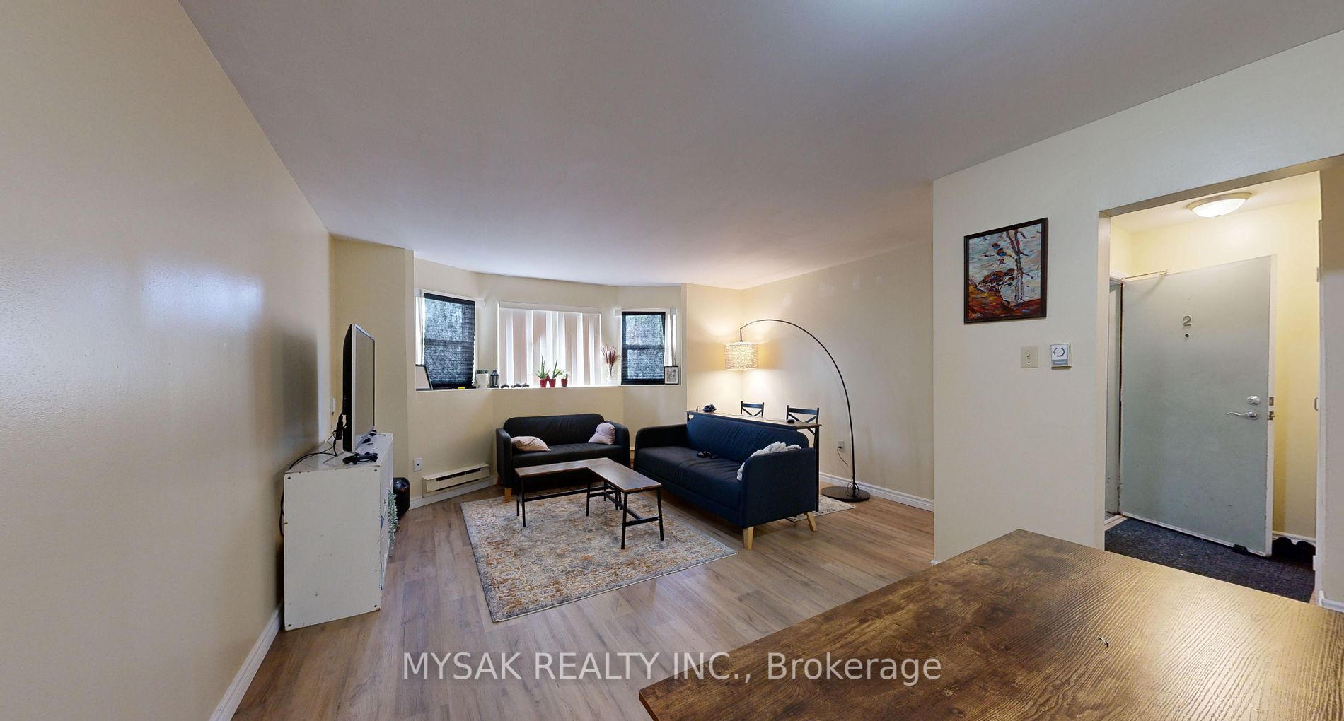 10 Ivy Avenue