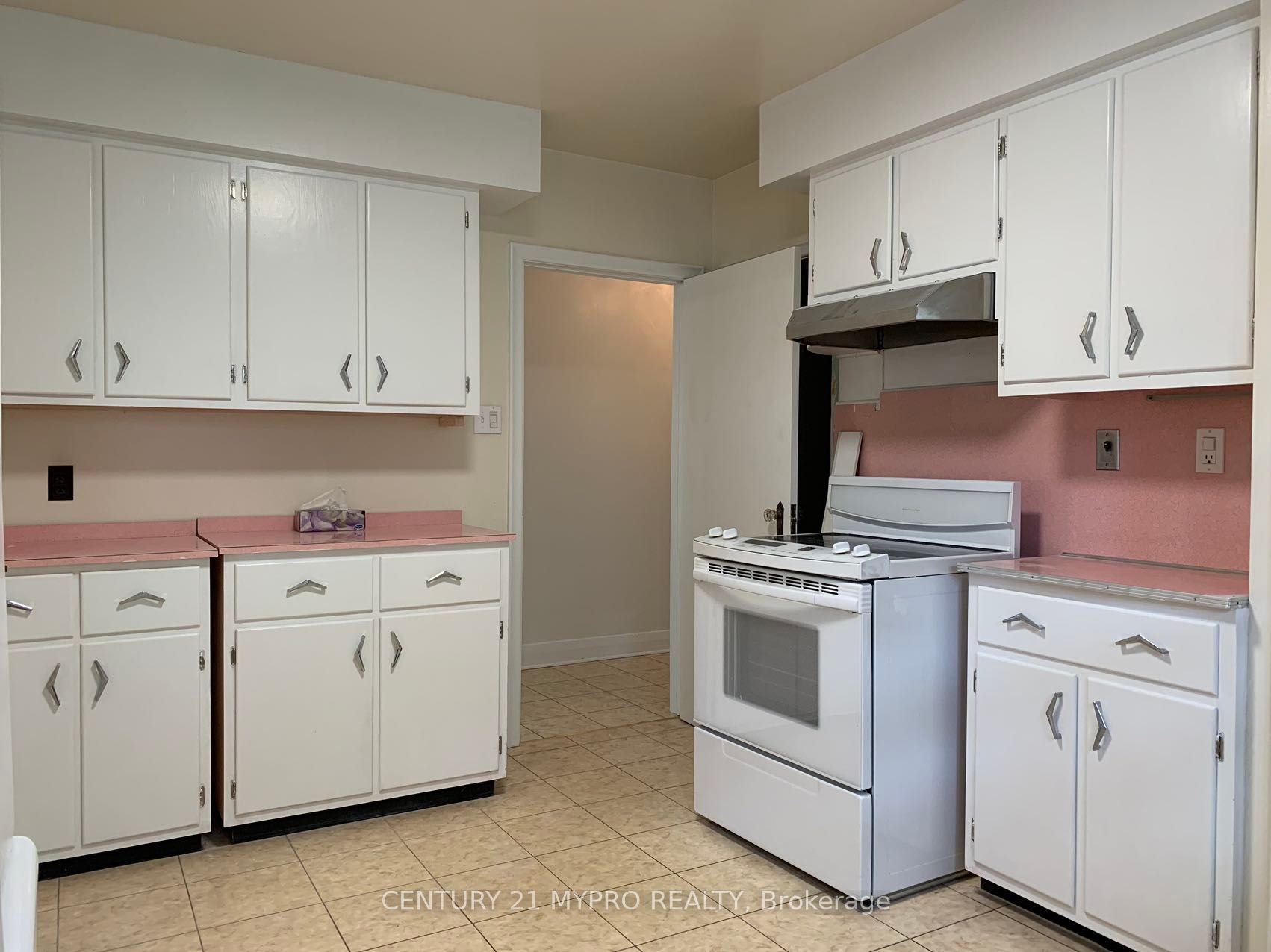 114 Front Street E, #Main